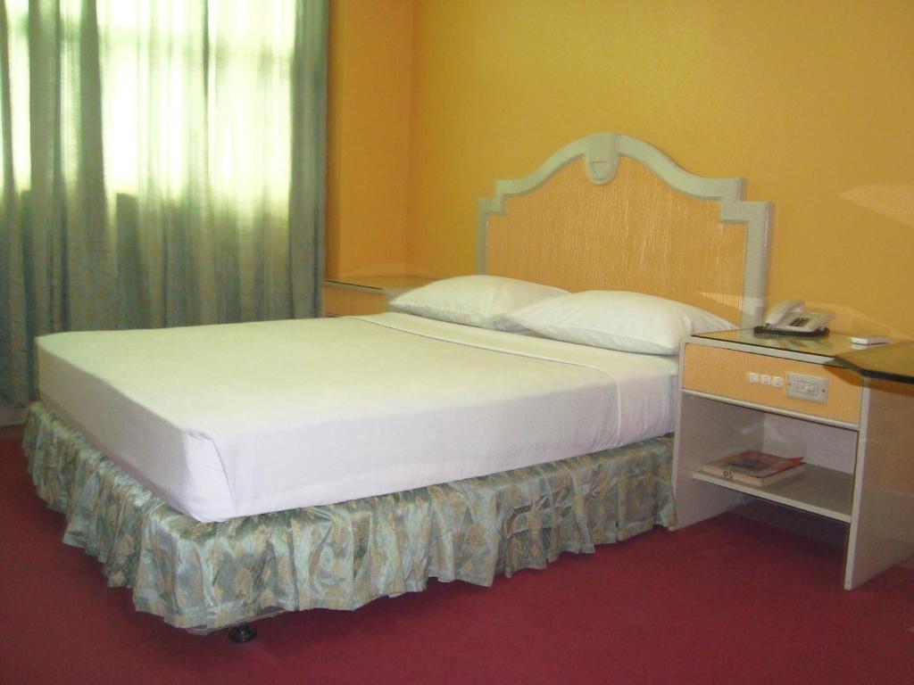 Cebu Northwinds Hotel Room photo